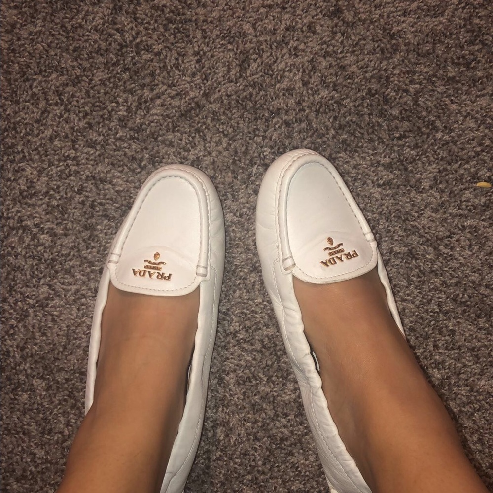 white loafer prada cuir flat